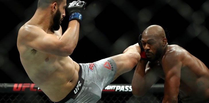 Dominick Reyes kicks Jon Jones at UFC 247